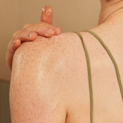 Aloe Multi-use Soothing Face & Body Gel - Image 4