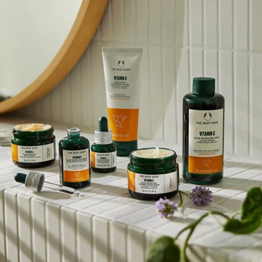 Vitamin C Glow Boosting Intense Moisturiser - Image 5