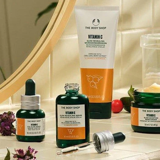 Vitamin C Glow Revealing Microdermabrasion - Image 5