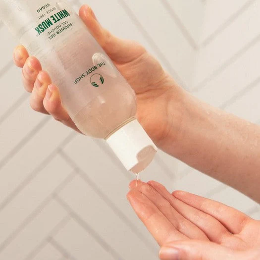 White Musk® Shower Gel - Image 3